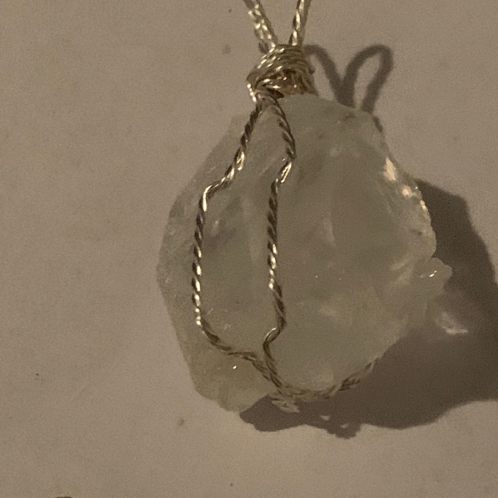 Pendant - Picture 3 of 5